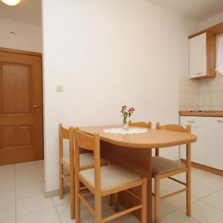 Апартаменты 2441a Вис